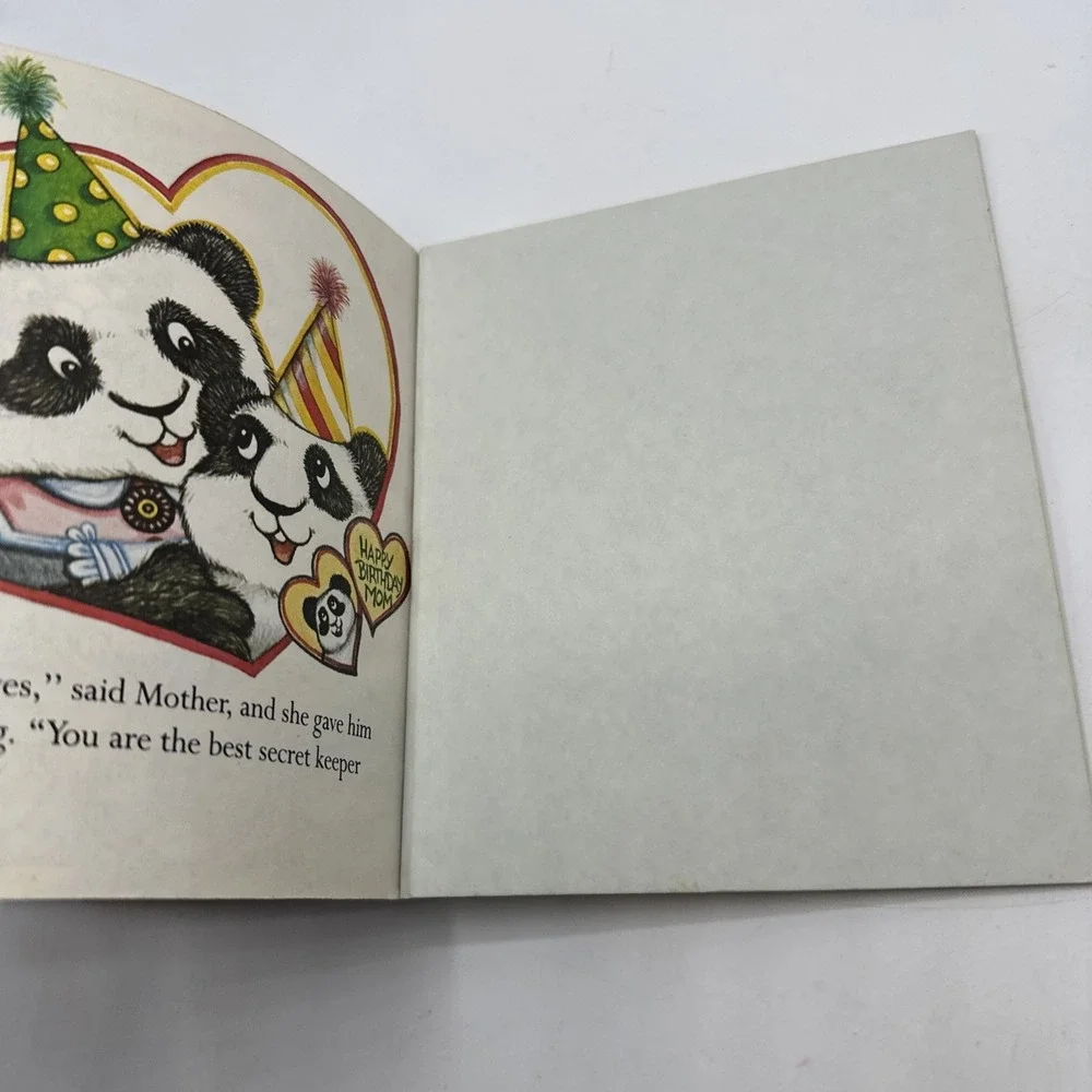 A First Little Golden Book : Panda Bear's‎ Secret - Michaela Muntean (HC, 1982)